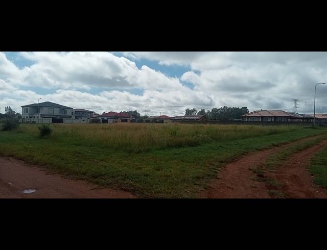 2,439M² VACANT LAND FOR SALE IN RIVERSDALE